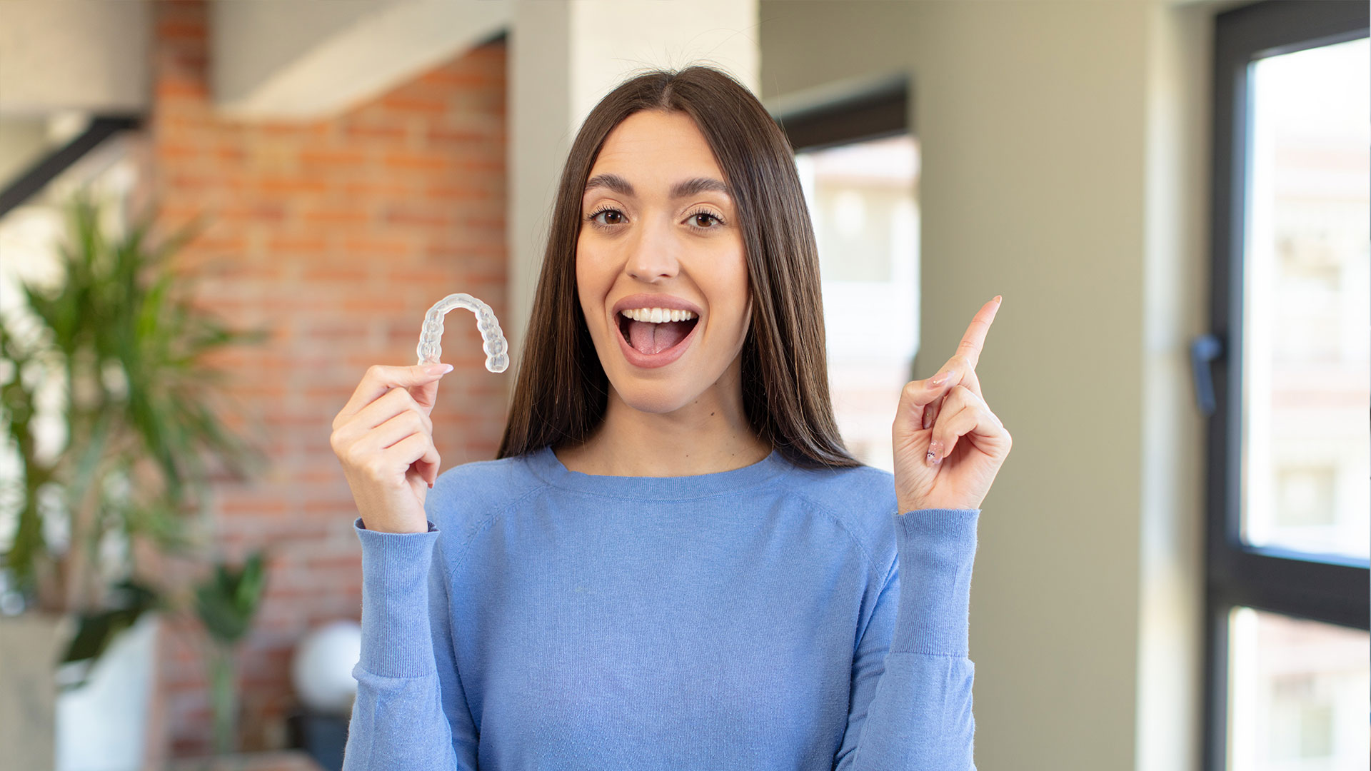 Appolonia_Kieferorthopaedie_Erwachsene_durchsichtige_Zahnschiene